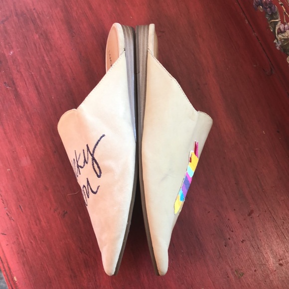 Lucky Brand slip on shoes. With llama and “lucky you” Size 8M/38 - Picture 3 of 9